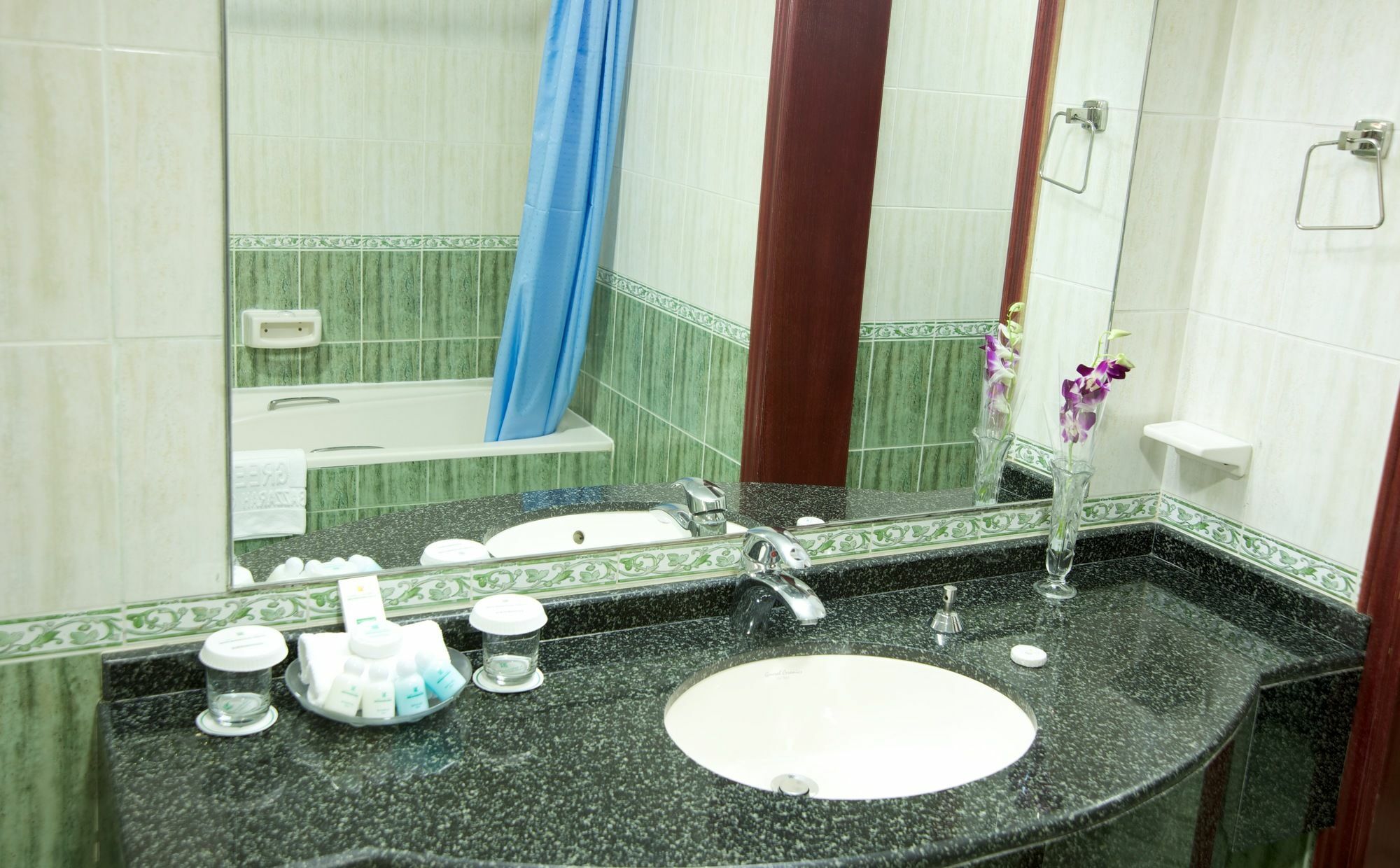 Green Mubazzarah Chalets Al Ain Bagian luar foto